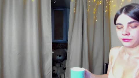 Snapshot of bella_foryou chatting on 12-17-24, 01:18 NastyaThere are legends that in this room all your wishes can come true Private is Open online show from 12-17-24, 01:18