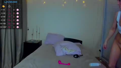 Snapshot of bella_foryou chatting on 01-05-25, 11:26 NastyaThere are legends that in this room all your wishes can come true Private is Open online show from 01-05-25, 11:26