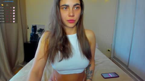 Snapshot of bella_foryou chatting on 02-04-25, 09:38 NastyaThere are legends that in this room all your wishes can come true Private is Open online show from 02-04-25, 09:38