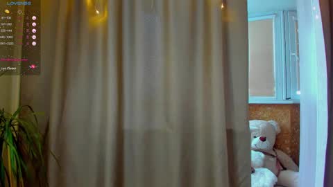 Snapshot of bella_foryou chatting on 02-11-25, 06:19 NastyaThere are legends that in this room all your wishes can come true Private is Open online show from 02-11-25, 06:19