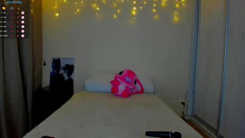 Snapshot of bella_foryou chatting on 02-28-25, 01:15 NastyaThere are legends that in this room all your wishes can come true Private is Open online show from 02-28-25, 01:15