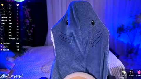 In instagran bel myangel online show from 04-25-26, 01:41