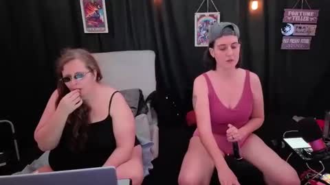 Bella James online show from 11-04-25, 10:20