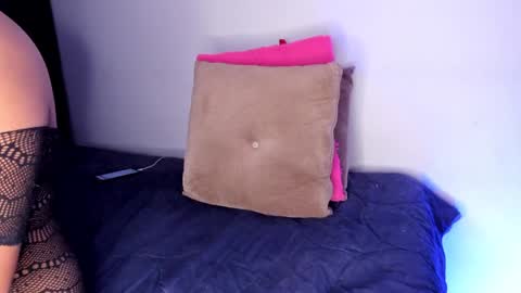 isabella online show from 02-09-25, 12:28