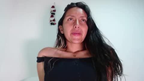 Snapshot of bella_marlowe chatting on 12-19-25, 03:35 Bella Marlowe online show from 12-19-25, 03:35