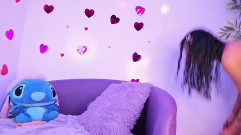 Bella online show from 03-19-26, 04:44