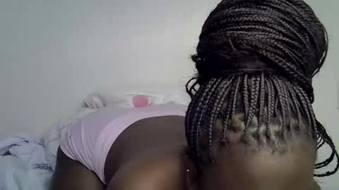 Snapshot of bella_noire1 chatting on 06-01-26, 05:14 bella_noire1 online show from 06-01-26, 05:14