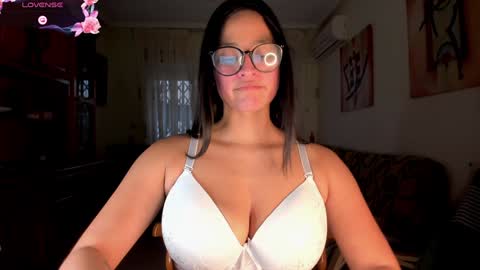bella_pocahontas3 online show from 02-02-25, 05:26
