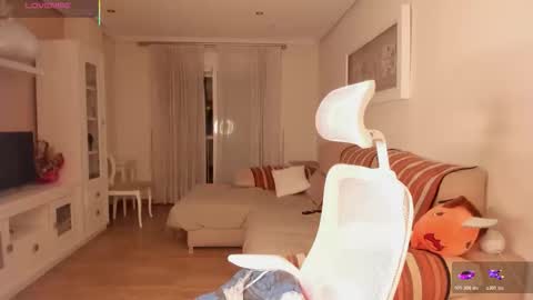 bella_pocahontas3 online show from 11-09-25, 08:18