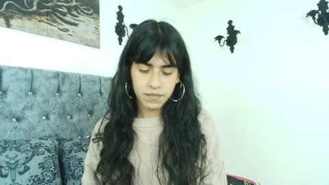 Snapshot of bella_poisonous chatting on 05-14-26, 01:12 Bella online show from 05-14-26, 01:12