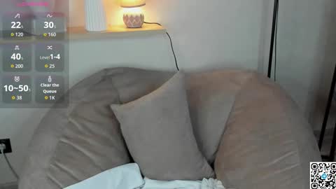 Linda Bella online show from 12-19-25, 02:07