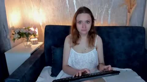 Snapshot of bella_ramsi chatting on 07-14-26, 01:08 Linda Bella online show from 07-14-26, 01:08