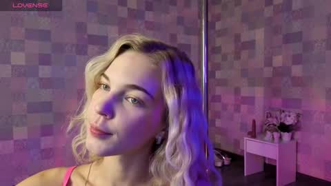 Bella online show from 11-19-25, 12:54