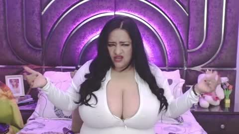  Bella Taylore  online show from 09-24-25, 11:52