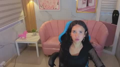 Bella online show from 07-16-26, 02:39