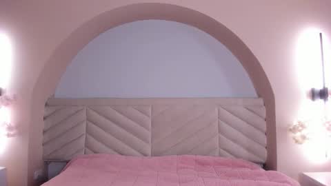 Bella online show from 03-22-26, 12:19