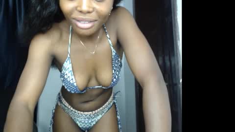 Snapshot of bellababy6 chatting on 10-20-25, 08:20 bella online show from 10-20-25, 08:20