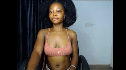 Snapshot of bellababy6 chatting on 12-15-25, 06:12 bella online show from 12-15-25, 06:12