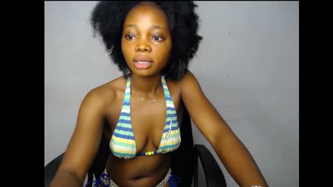 Snapshot of bellababy6 chatting on 12-17-25, 06:03 bella online show from 12-17-25, 06:03