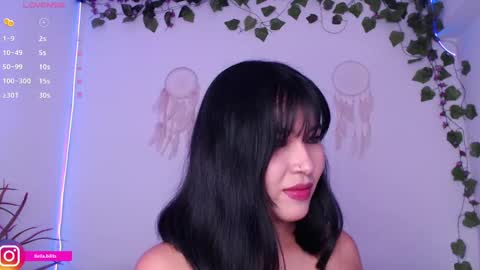 Snapshot of bellabills chatting on 02-19-25, 09:36 Bella online show from 02-19-25, 09:36