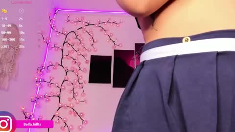 Bella online show from 04-25-26, 01:25