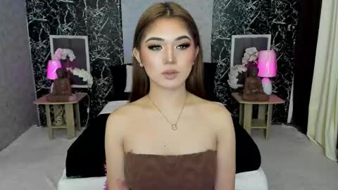 Bella online show from 11-05-25, 05:51