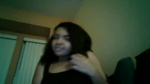 Snapshot of bellacagyal chatting on 10-17-25, 04:15 bellacagyal online show from 10-17-25, 04:15