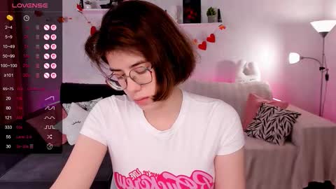 hello guys im Bella online show from 11-28-25, 02:25