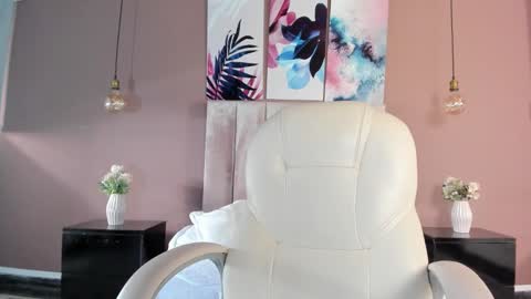 Snapshot of bellaclaiir chatting on 01-19-25, 05:18 Bella Clair online show from 01-19-25, 05:18