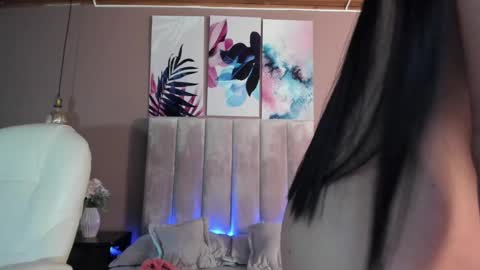 Snapshot of bellaclaiir chatting on 03-11-25, 12:17 Bella Clair online show from 03-11-25, 12:17