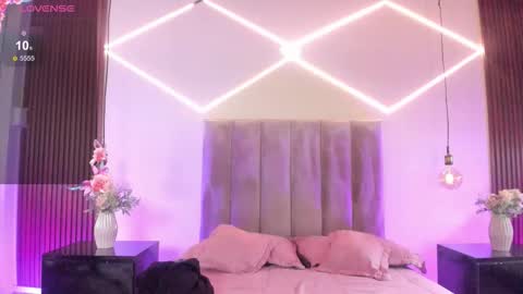 Snapshot of bellaclaiir chatting on 12-04-25, 03:10 Bella Clair online show from 12-04-25, 03:10