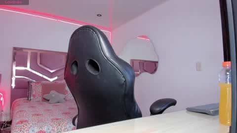 Snapshot of belladiamond18 chatting on 01-21-25, 02:11 TELL ME GODDESS NEXT Transmission 01122024 9PM TO 4AMColombian hour THANKS Follow me online show from 01-21-25, 02:11