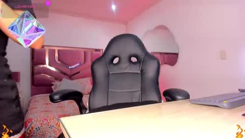 Snapshot of belladiamond18 chatting on 09-16-25, 12:33 TELL ME GODDESS NEXT Transmission 01122024 9PM TO 4AMColombian hour THANKS Follow me online show from 09-16-25, 12:33