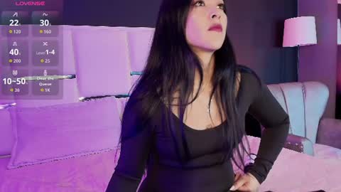 Snapshot of bellafernandez chatting on 06-16-26, 12:19 Bella online show from 06-16-26, 12:19