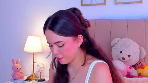 BellaFontana online show from 04-16-26, 06:52