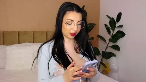 Snapshot of bellahere chatting on 05-05-26, 06:54 Diana online show from 05-05-26, 06:54