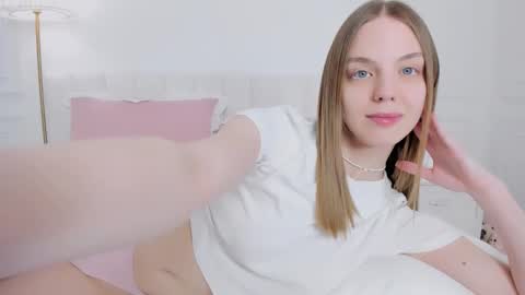 Bella online show from 03-14-26, 02:28