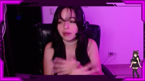 Snapshot of bellamoteluna chatting on 10-26-25, 03:23 Bella Monteluna online show from 10-26-25, 03:23