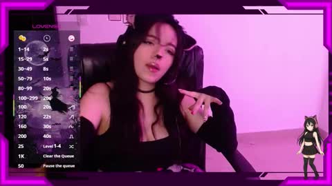 Snapshot of bellamoteluna chatting on 10-31-25, 03:35 Bella Monteluna online show from 10-31-25, 03:35