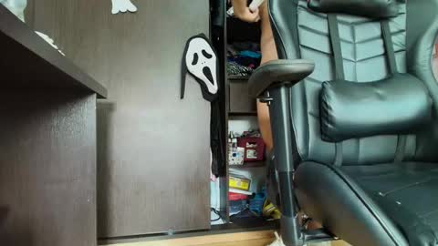 Camille  online show from 10-18-25, 09:15