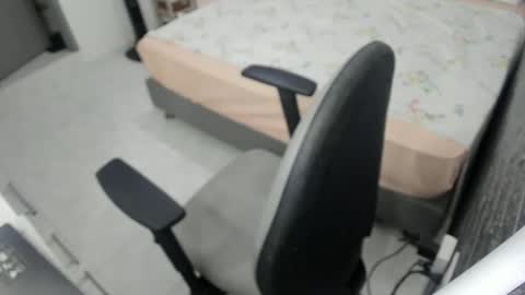 Snapshot of bellaprettty chatting on 01-08-25, 02:56 Bella  Angelycal online show from 01-08-25, 02:56