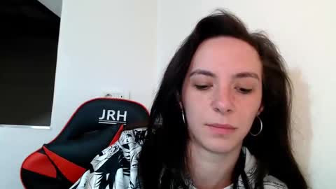 Snapshot of bellaqueen0701 chatting on 03-05-25, 05:07 bellaqueen0701 online show from 03-05-25, 05:07