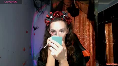 Snapshot of bellaqueen0701 chatting on 10-30-25, 08:31 bellaqueen0701 online show from 10-30-25, 08:31