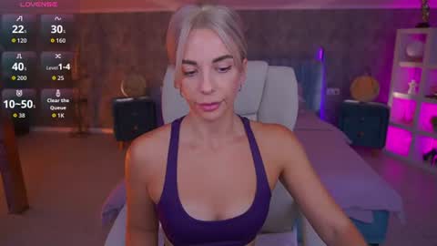 Bella online show from 07-23-26, 01:42