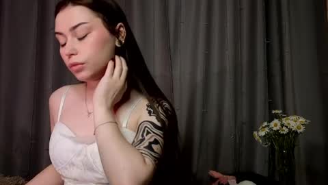 Snapshot of bellarison chatting on 05-15-26, 10:11 Daniela online show from 05-15-26, 10:11