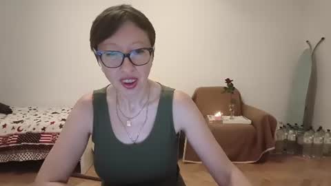 Emma online show from 06-21-26, 07:16