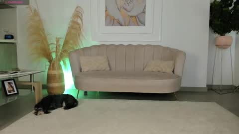 CALL ME BELLA online show from 11-08-25, 01:06