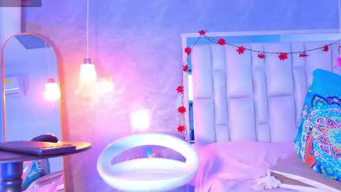 BellaSanderrs online show from 04-25-26, 11:57