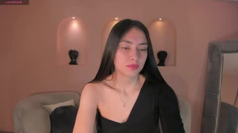 Snapshot of bellastorm1 chatting on 05-31-26, 12:01 B E L L A online show from 05-31-26, 12:01