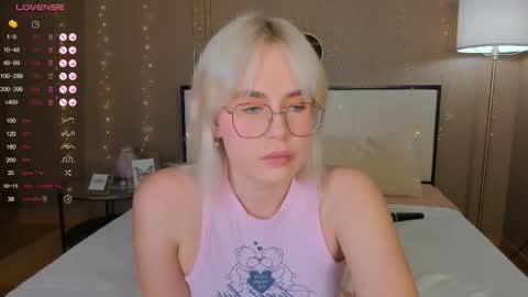 Bella online show from 09-21-25, 12:45